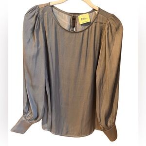 Elle Gray Relaxed Puff Sleeve Blouse
